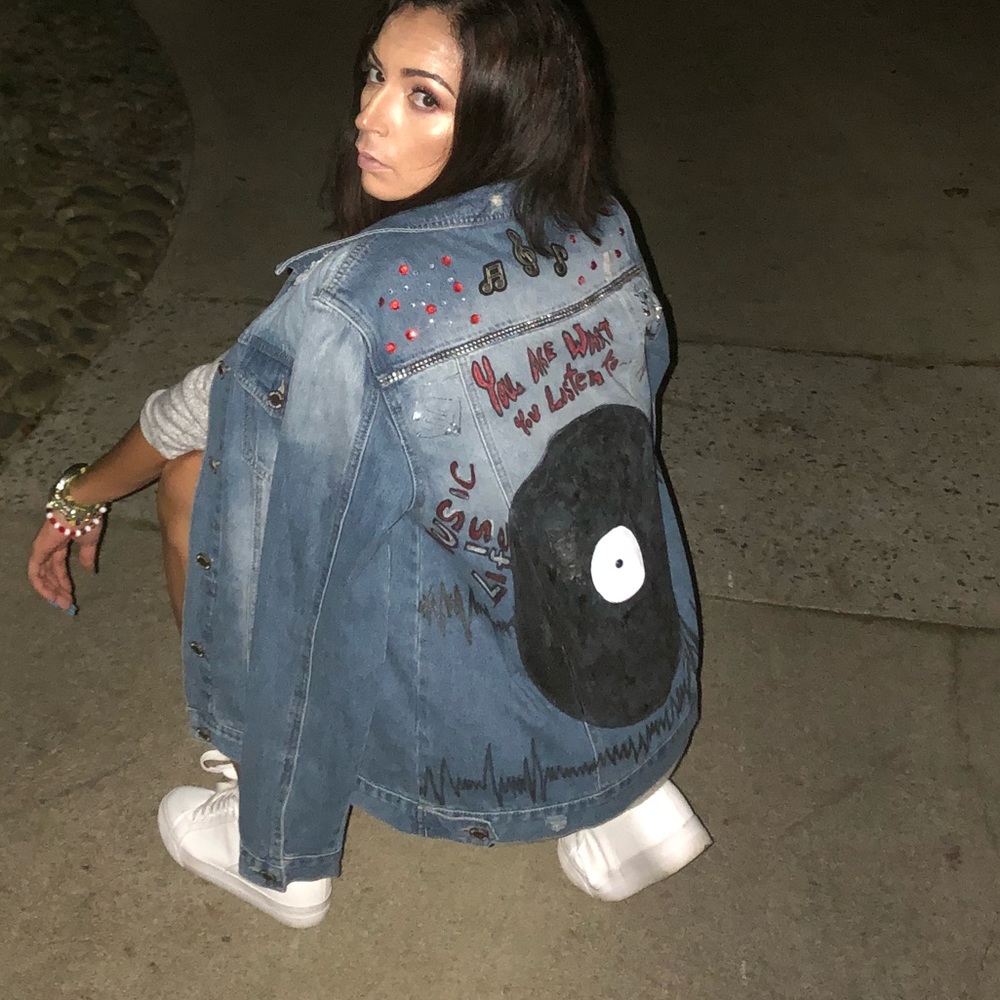 Women’s Jean Jacket